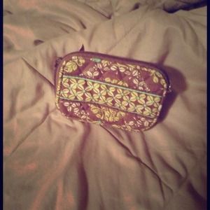 vera bradley sittin in a tree tech case