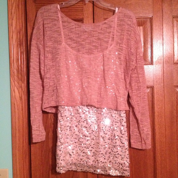Never been worn shirt sequin shirt😊