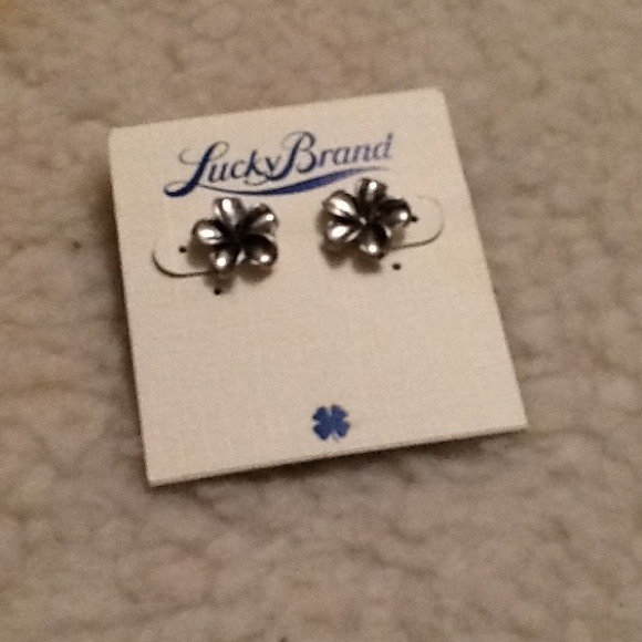 Lucky brand flower studs