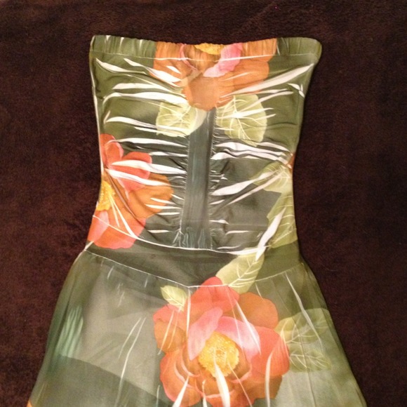 Jumpsuit - Picture 3 of 3