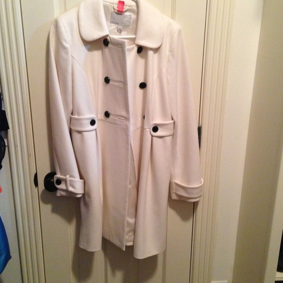 ❌SOLD❌White pea coat by Old Navy