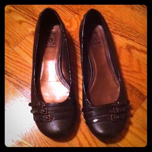RESERVED for @jeanie52 Brown Decree Flats Size 8.5