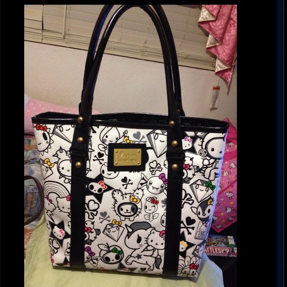 ❌RESERVED❌FOR @momoyama HELLO KITTY TOKIDOKI TOTE