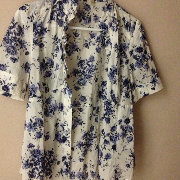 Hawaiian flowery top - Picture 3 of 3