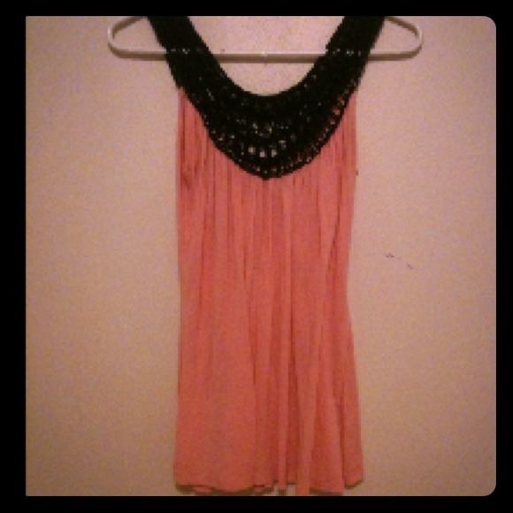 Pink and black top!