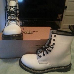Doc Martens - White