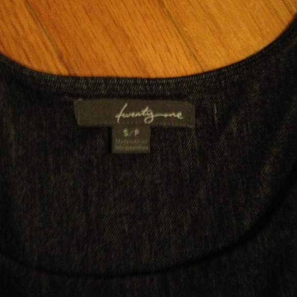 Dress - Picture 2 of 3