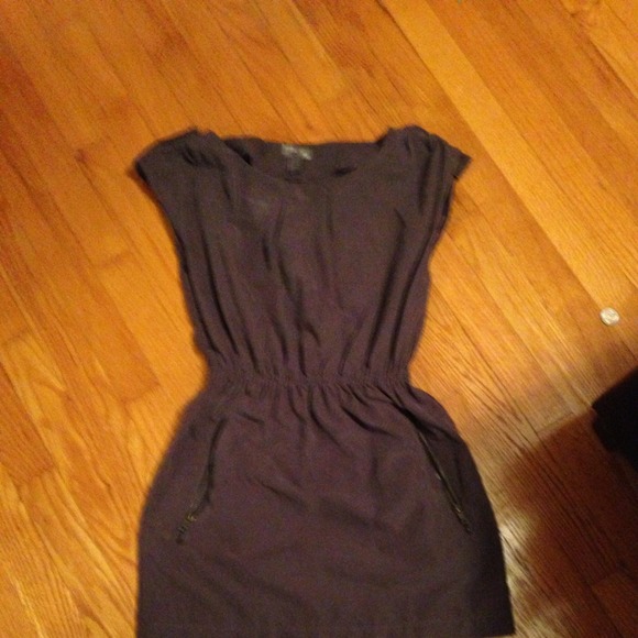 Dress - Picture 1 of 2