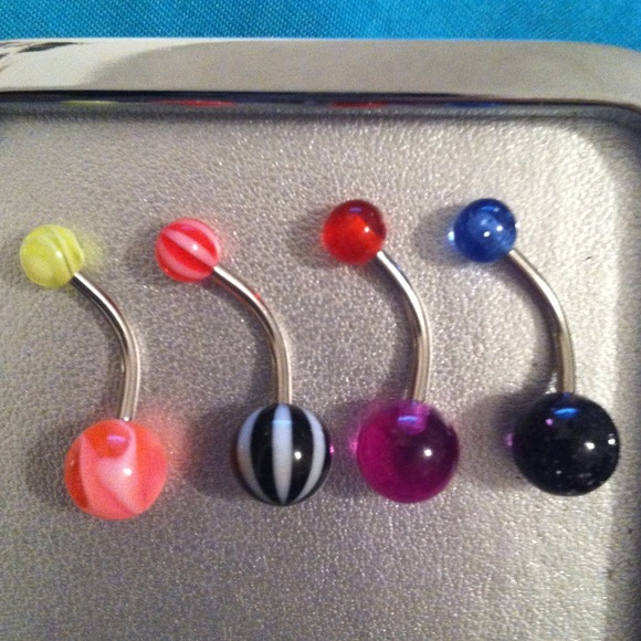 Make offer💕 Belly and lip rings
