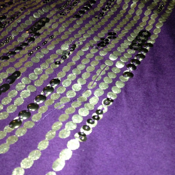 Chic gold and purple tee - Picture 3 of 3