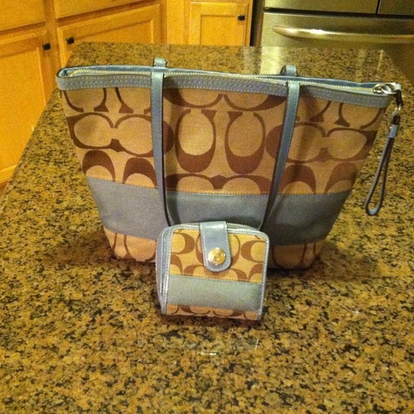 Authentic Coach Bag And Matching Wallet