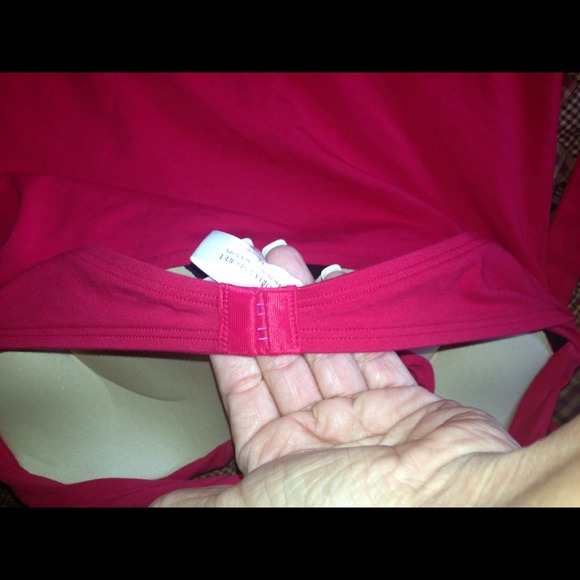 Victoria's Secret bombshell underwire halter top - Picture 2 of 2