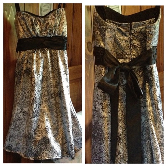 Juniors Party - Semi Formal Dress