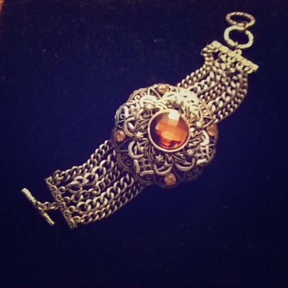 VINTAGE/CRAFT MEDALLION BRACELET