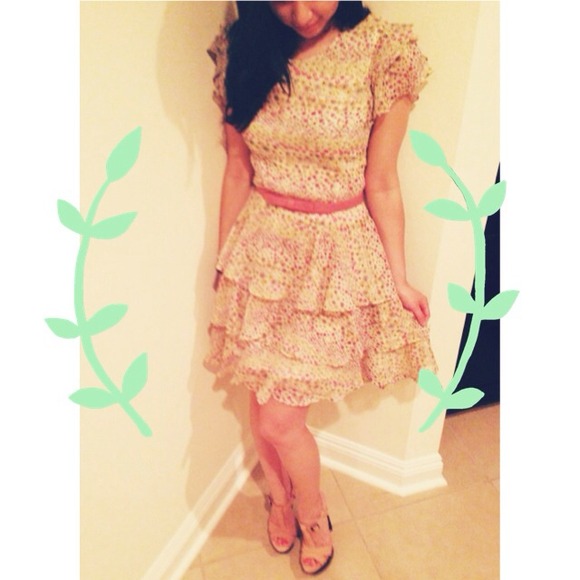 **REDUCED** Floral print Ruffle Dress - Picture 2 of 2