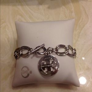 Tory burch bracelet