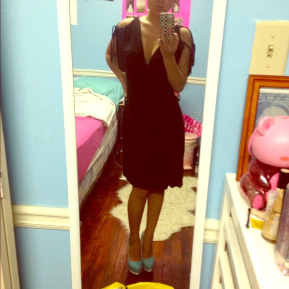 💃Little Black Low V dress💃*PRICE DROP