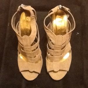 Bundle deal 2 pairs for 20.00 Cathy jean shoes