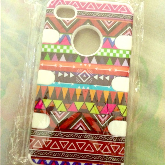 TRADED iPhone Tribal case - Picture 1 of 2
