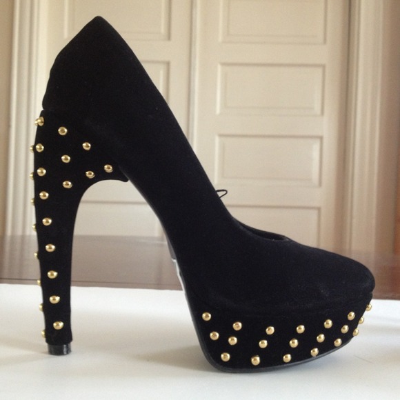 Love Culture Black High Heel - Picture 3 of 3