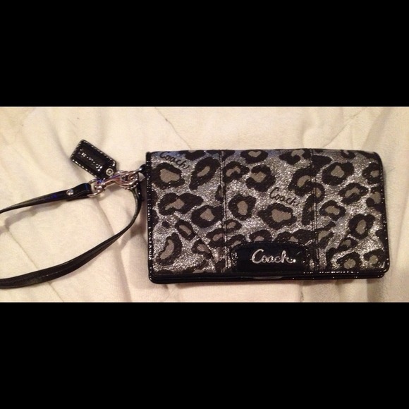 Authentic Coach Wristlet Wallet Purse
