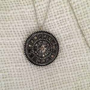 ❌SOLD❌Fashion necklace with pendant