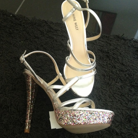 ✂✂Party shoes!