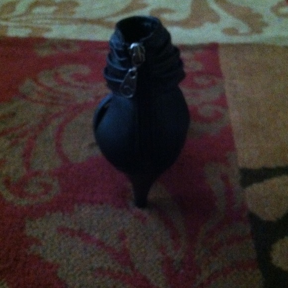 Guess heels - Picture 3 of 3