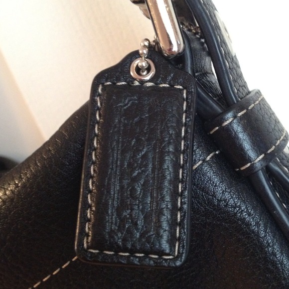 💯Authentic Coach leather purse - Picture 2 of 3