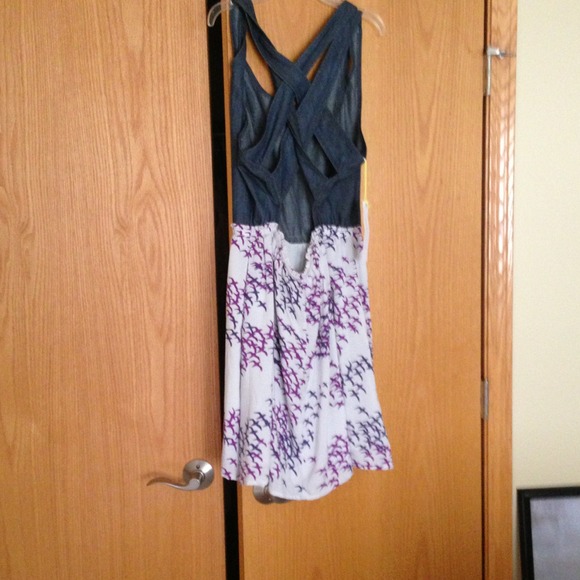 ✂Price✂ BCBG dress - Picture 3 of 3