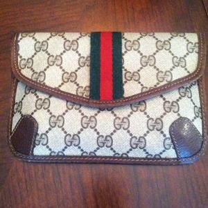 🚫Sold🚫Vintage GUCCI Clutch