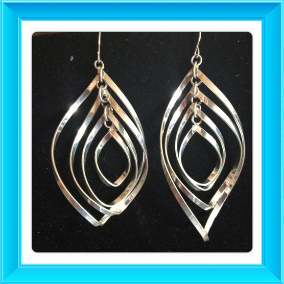 Silver twisted earrings