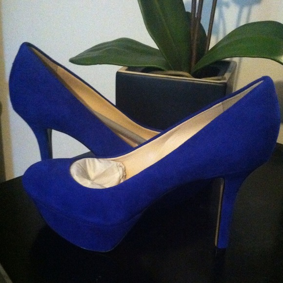 💢SOLD💢NINE WEST Blue/Purple PUMPS SIZE 7 - Picture 2 of 4