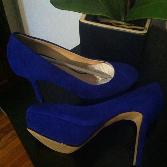 💢SOLD💢NINE WEST Blue/Purple PUMPS SIZE 7 - Picture 3 of 4