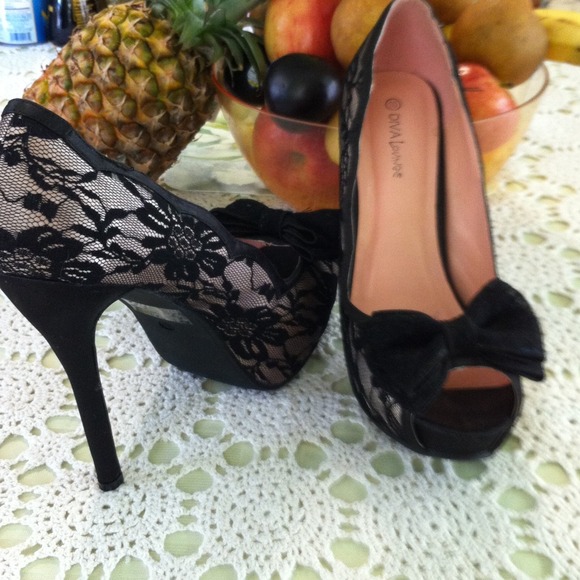 Lace heels - Picture 3 of 4