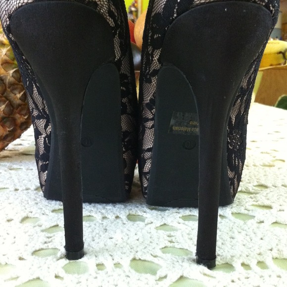 Lace heels - Picture 4 of 4