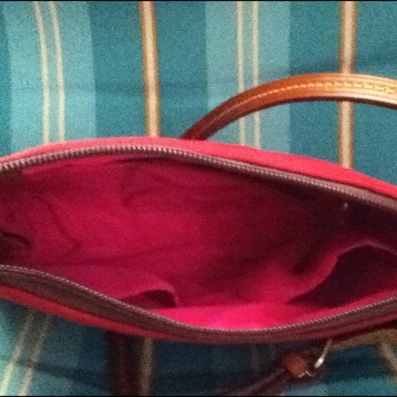 💯👜authentic dooney& bourke crossbody bag✨NWOT✨ - Picture 3 of 4