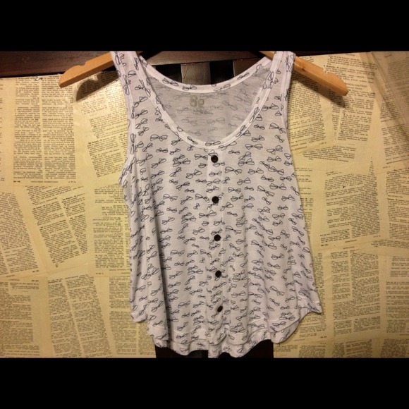 Traded❤Bow print tank top/slight crop top