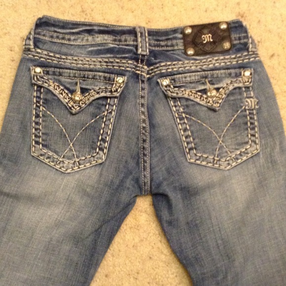 Miss Me size 29 light distressed jeans