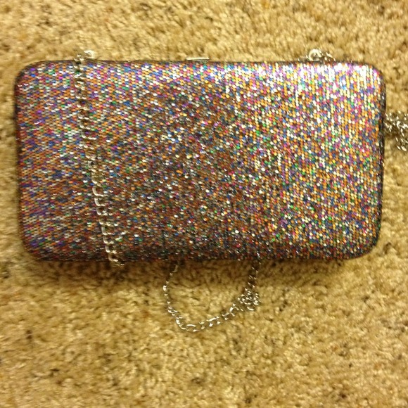 I super cute and fun sparkly purse.