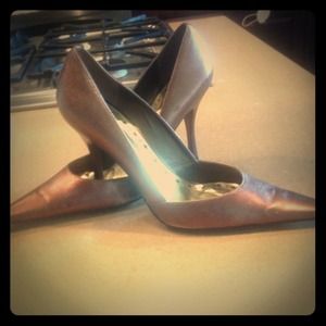 Sale❗👠BCBG Girls pointed toe pumps!🎉