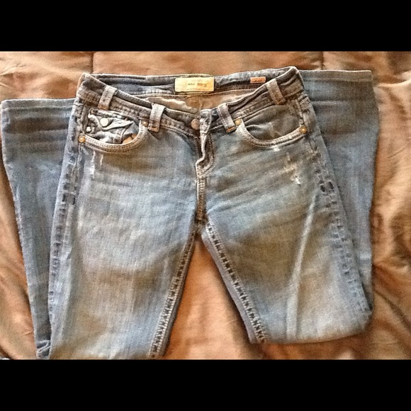 MEK Jeans. Size 29, fits like 27. Great condition! - Picture 2 of 2