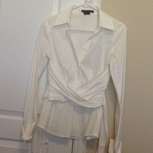 Bcbg white blouse sz M(?)