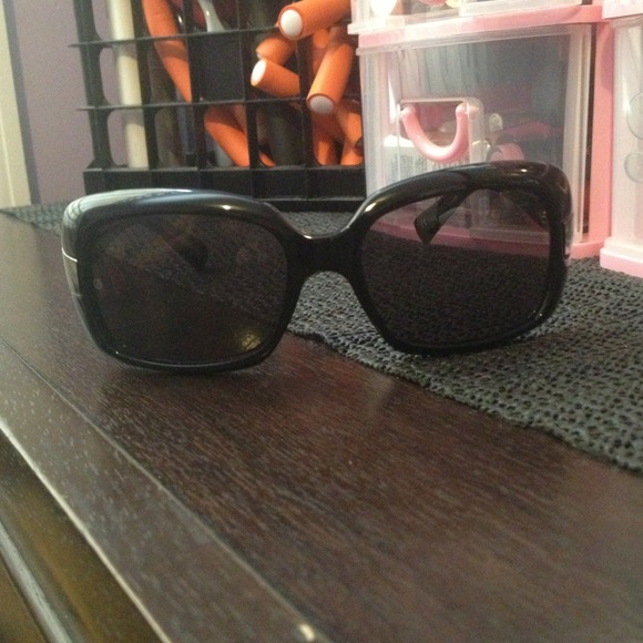 Giorgio Armani sunglasses 😎