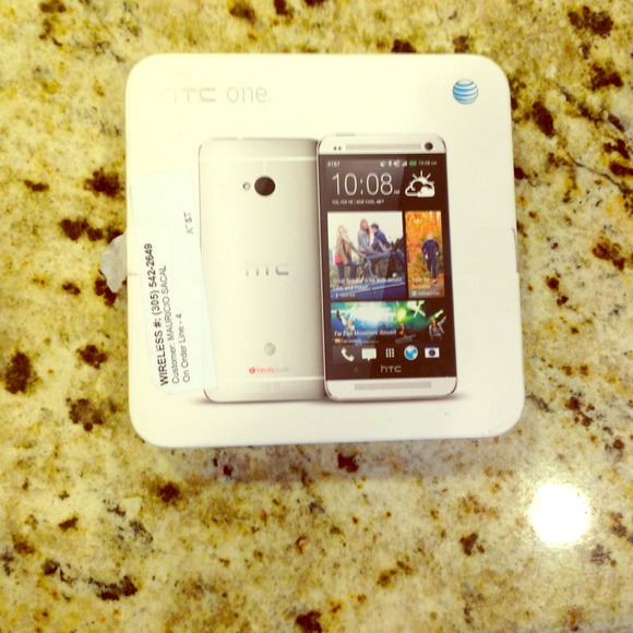 Cell phone HTC one new