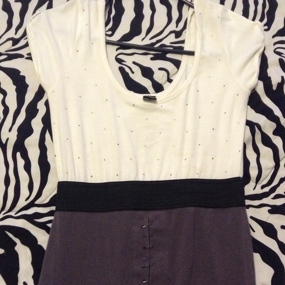 Dress - Picture 2 of 4