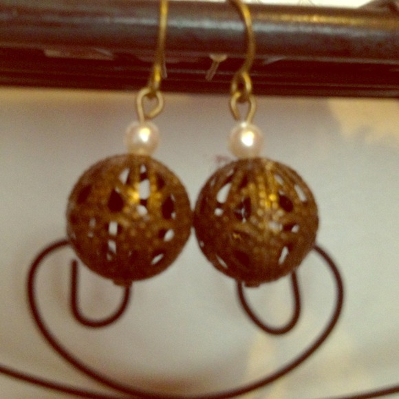 ❌SOLD❌Sphere earrings