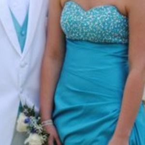 Prom dress size 2 poofy