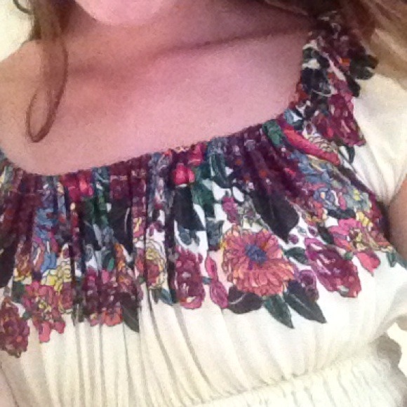 Maxi - Picture 2 of 4