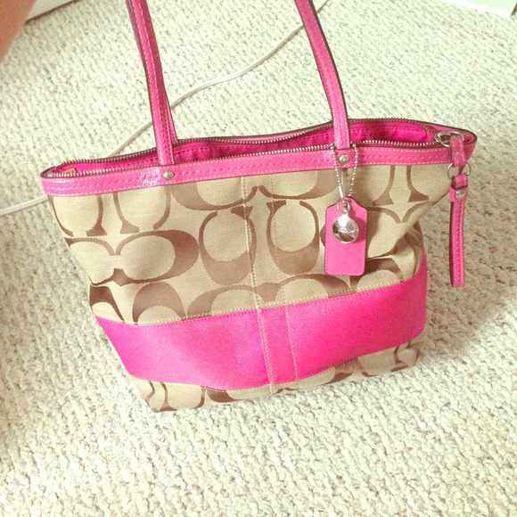 ❌SOLD❌Authentic pink coach purse